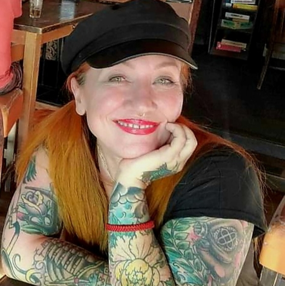 Meet your Posher, Misti - Picture 2 of 3